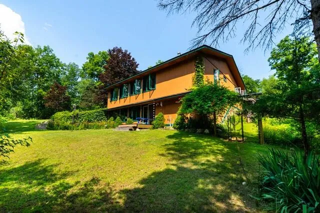 $750,000 | 27130 89th Street, Salem Lakes, WI 53168