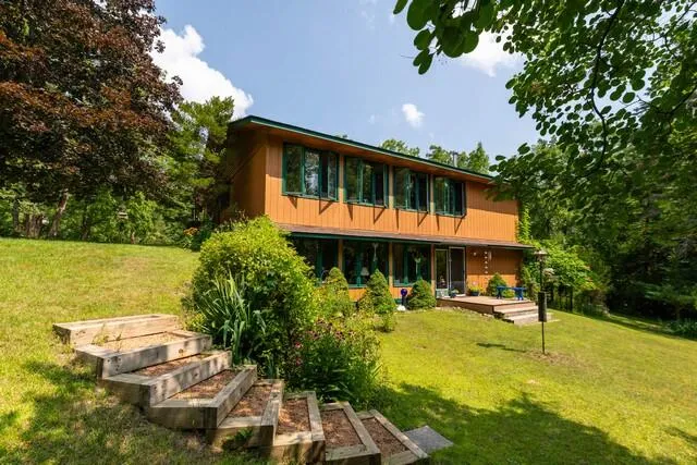 $750,000 | 27130 89th Street, Salem Lakes, WI 53168