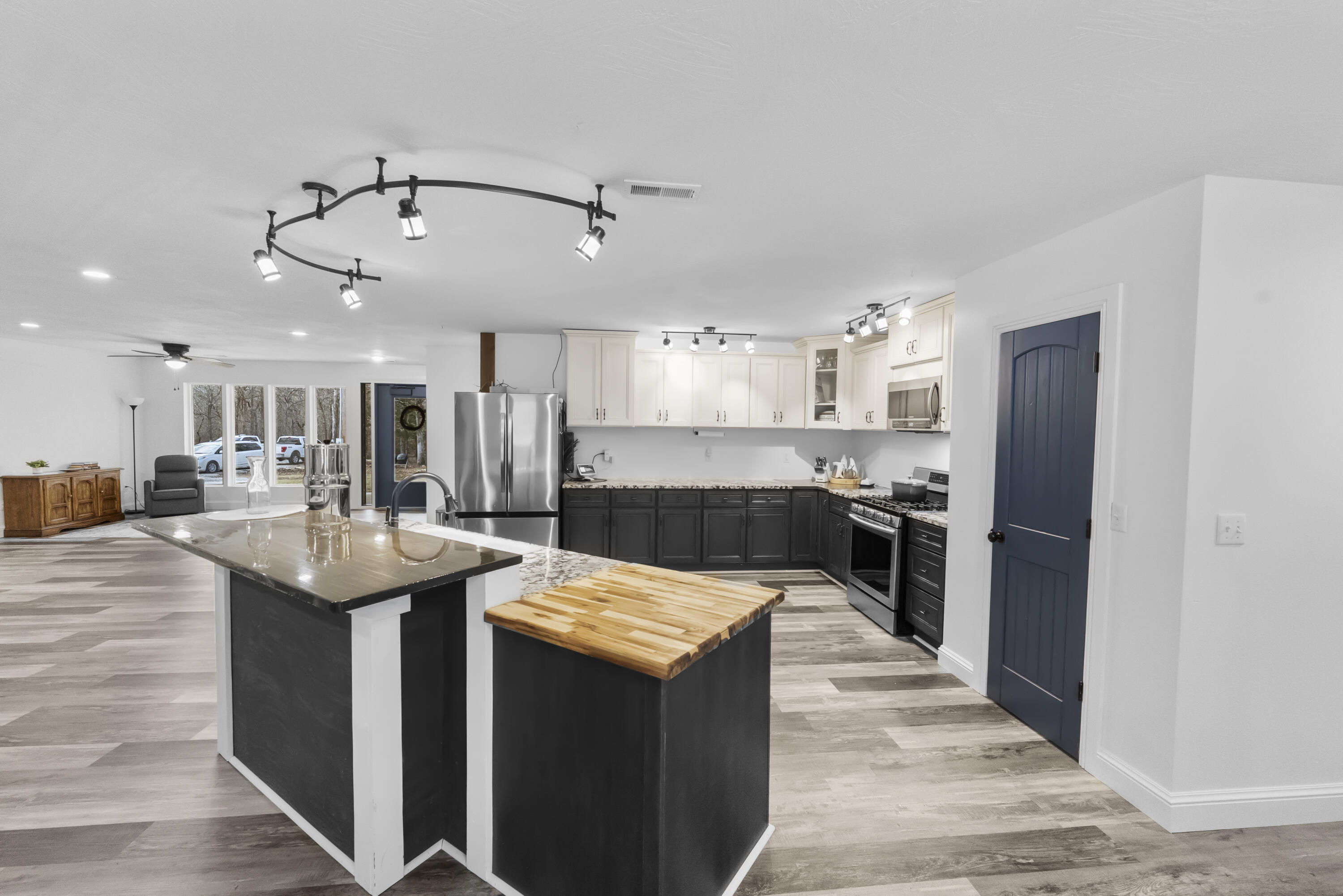 2335 East 485th Road Half Way, MO 65663 - Photo 13 of 64 DSC03836