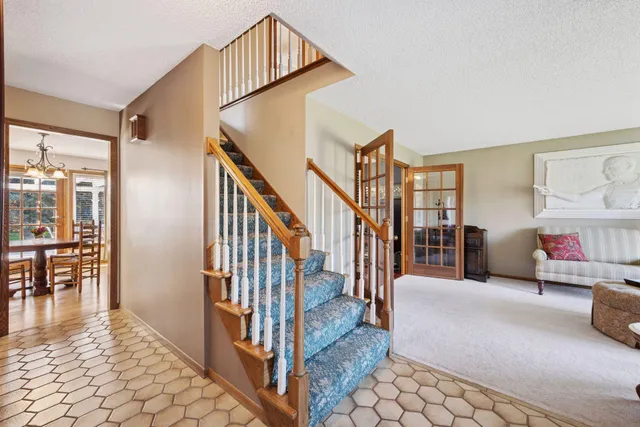 $574,900 | 525 Sycamore Lane North, Plymouth, MN 55441