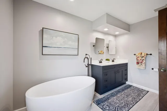 $574,900 | 525 Sycamore Lane North, Plymouth, MN 55441