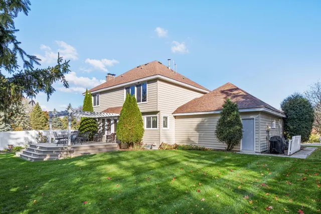 $574,900 | 525 Sycamore Lane North, Plymouth, MN 55441