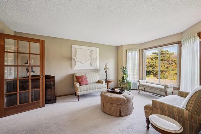 $574,900 | 525 Sycamore Lane North, Plymouth, MN 55441