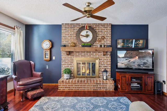 $574,900 | 525 Sycamore Lane North, Plymouth, MN 55441