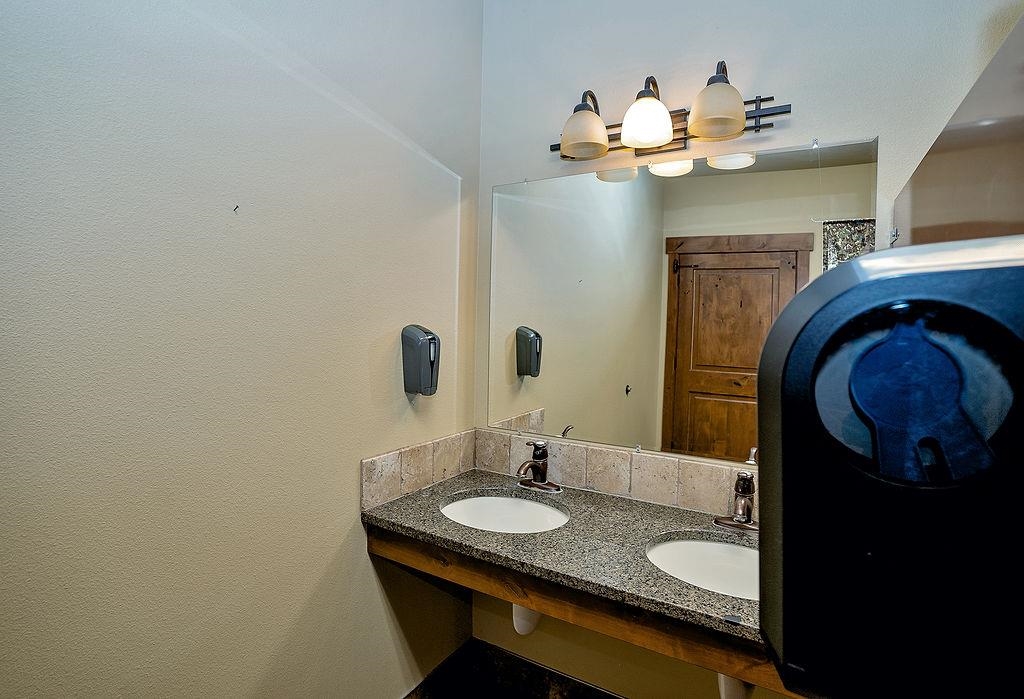 6701 North Idaho Road Newman Lake, WA 99025 - Photo 27 of 49