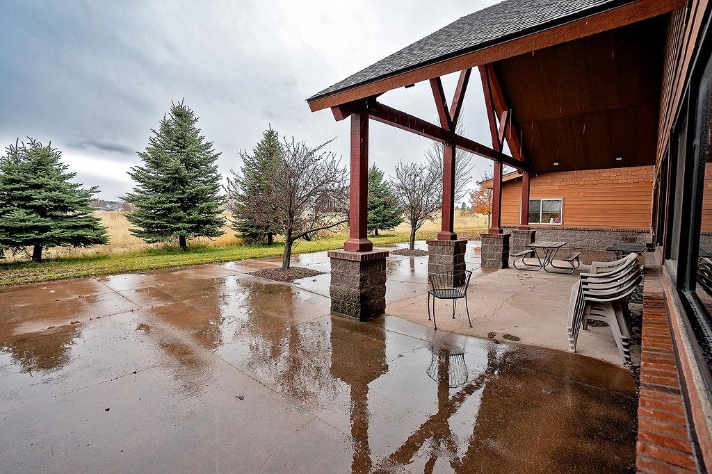 6701 North Idaho Road Newman Lake, WA 99025 - Photo 4 of 49