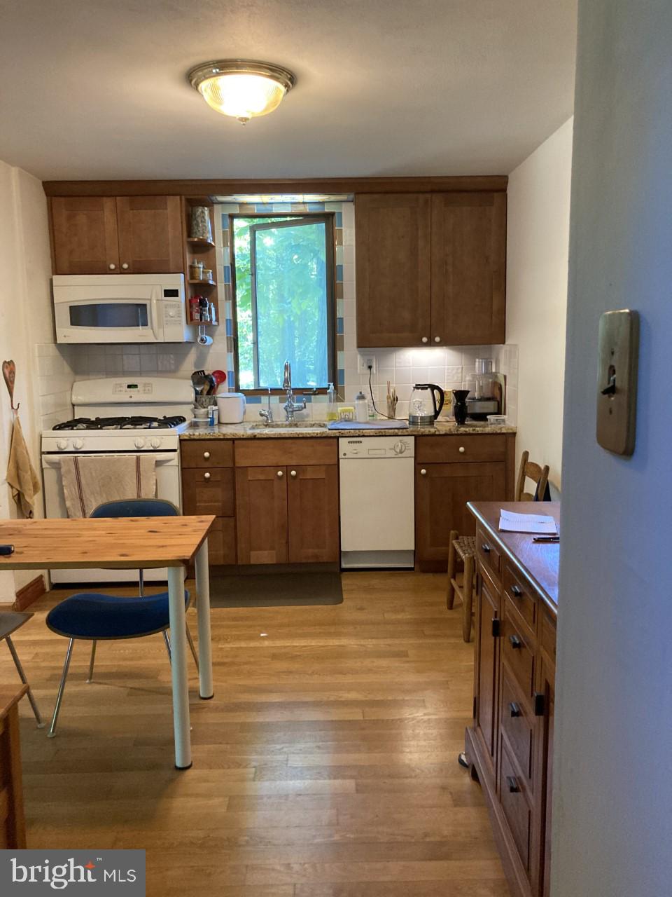 43 Diverty Road Pennington, NJ 08534 - Photo 4 of 13 Gallery Image 4