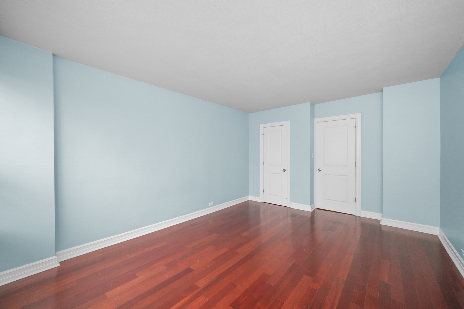 2930 North Sheridan Road, Unit 1411 Chicago, IL 60657 - Photo 18 of 34 Gallery Image 18