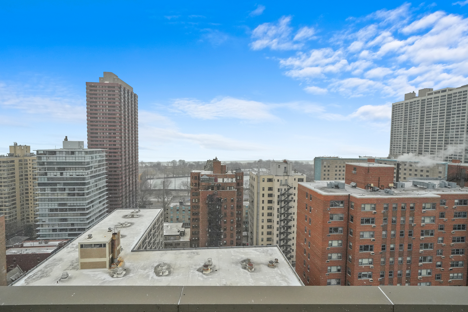 2930 North Sheridan Road, Unit 1411 Chicago, IL 60657 - Photo 25 of 34 Gallery Image 25