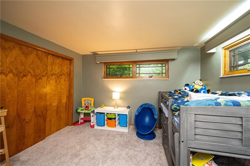392 Profio Road McDonald, PA 15057 - Photo 15 of 23 Gallery Image 15