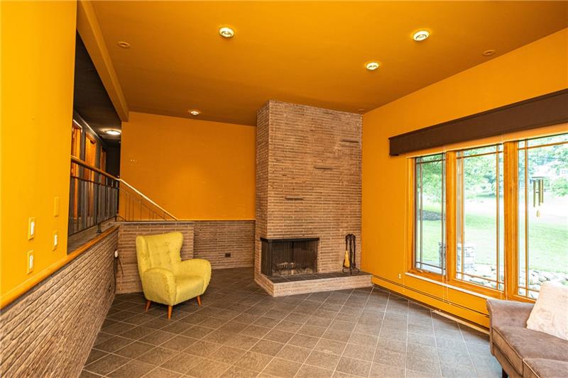 392 Profio Road McDonald, PA 15057 - Photo 5 of 23 Gallery Image 5