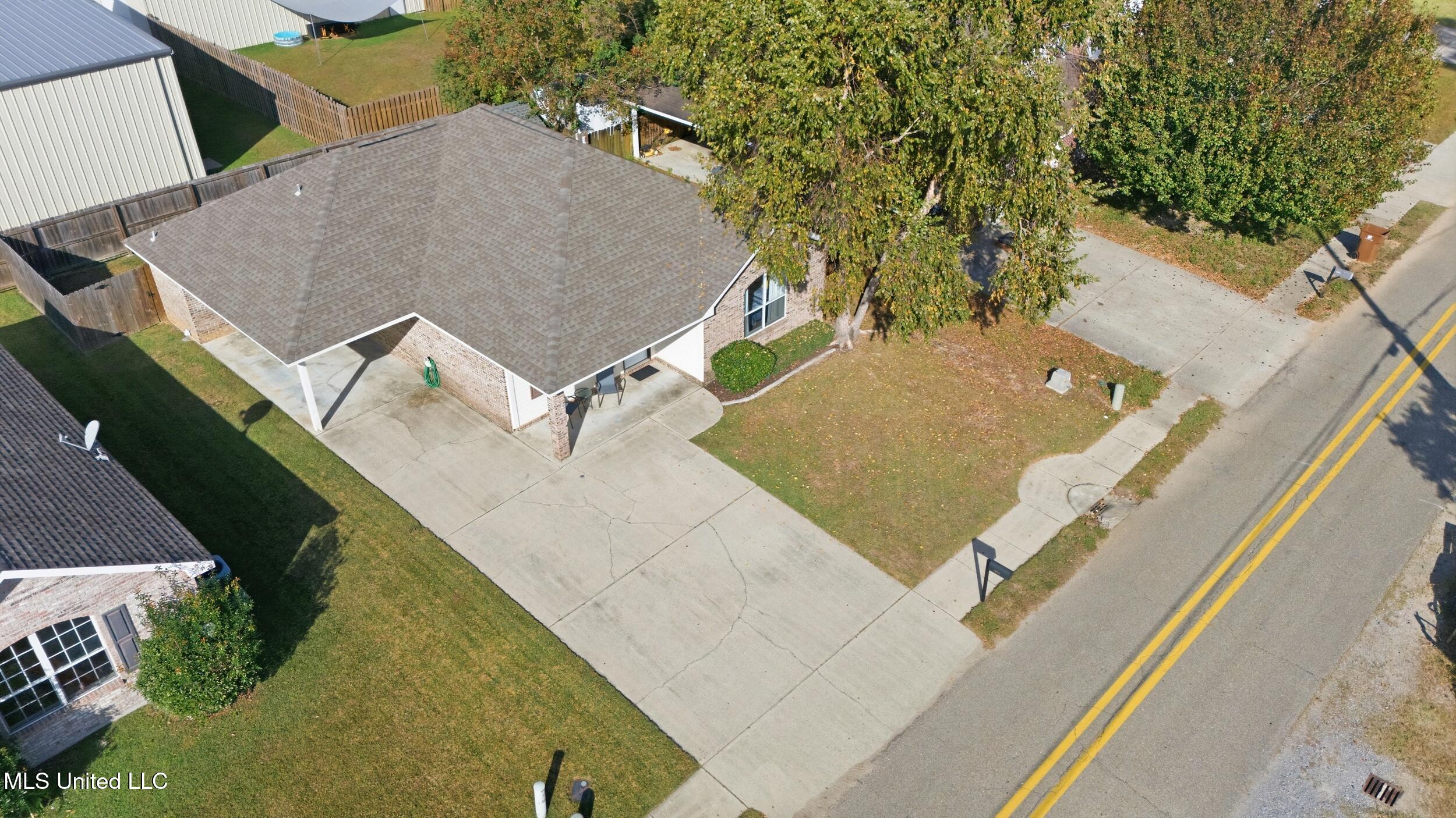 10411 3rd Avenue D'Iberville, MS 39540 - Photo 30 of 35 33_dji_20251117092625_0497_d