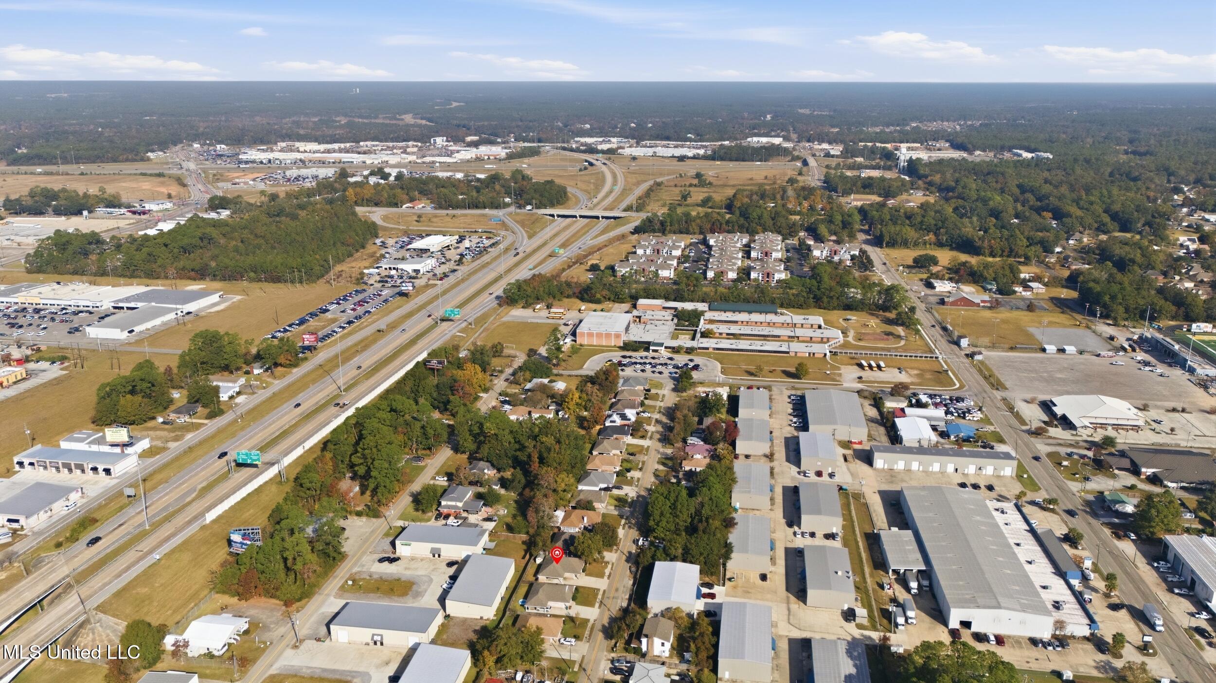 10411 3rd Avenue D'Iberville, MS 39540 - Photo 32 of 35 36_10411_3rd_ave_diberville_ms_003