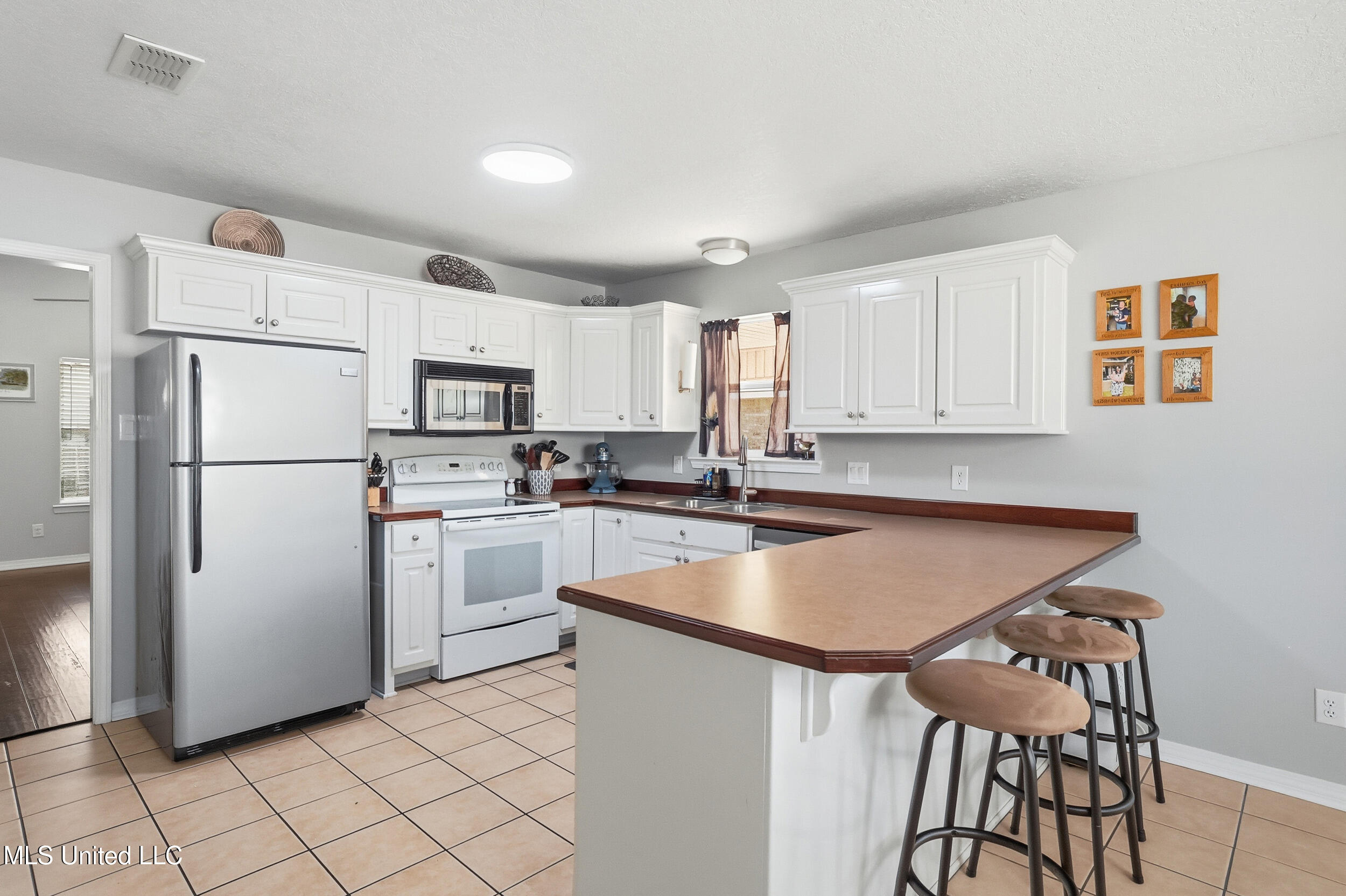 10411 3rd Avenue D'Iberville, MS 39540 - Photo 9 of 35 13_r6__1229