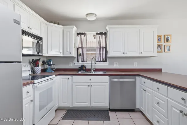 $209,500 | 10411 3rd Avenue, D'Iberville, MS 39540