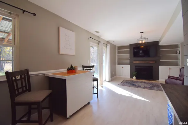 $265,000 | 4419 Woodglen Lane, Mount Vernon, IL 62864