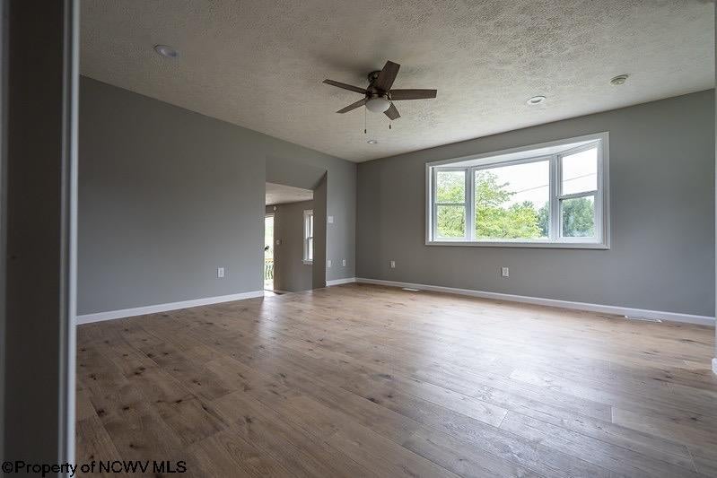 1613 Clifton Road Fairmont, WV 26554 - Photo 12 of 44 Gallery Image 12