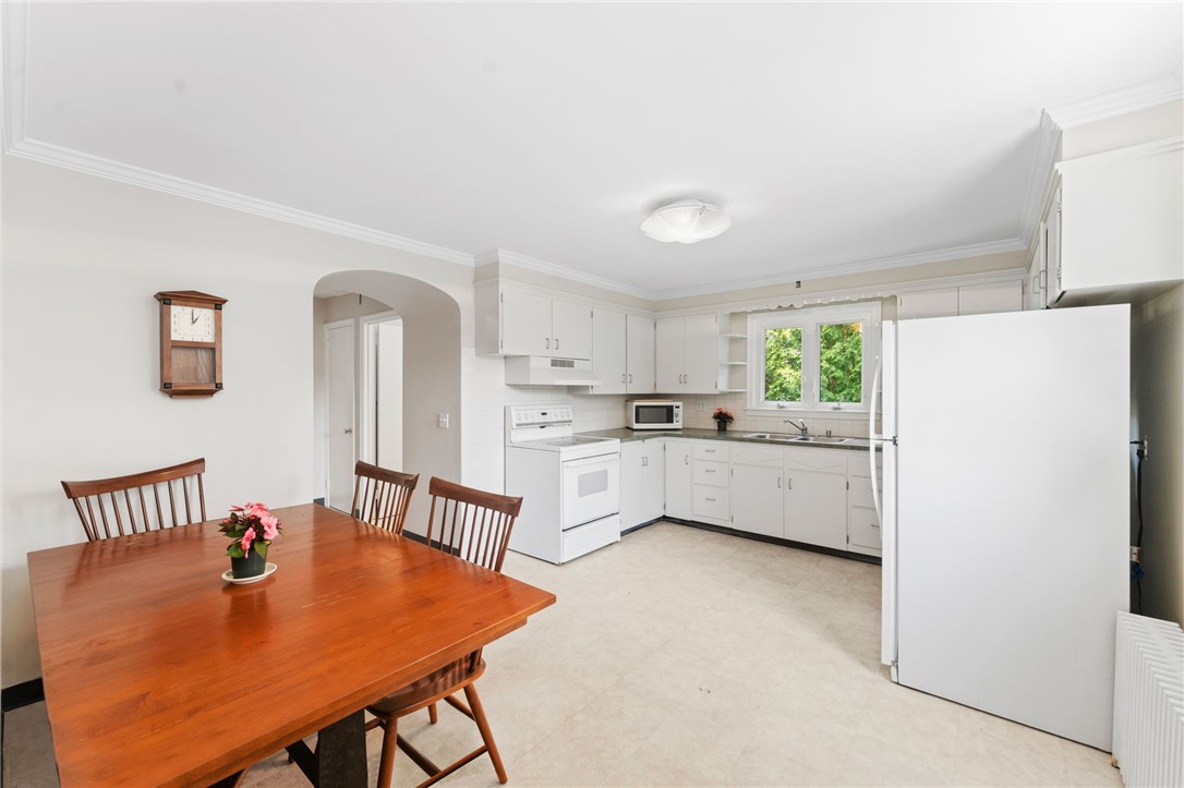 118 Beach Road Bristol, RI 02809 - Photo 3 of 24