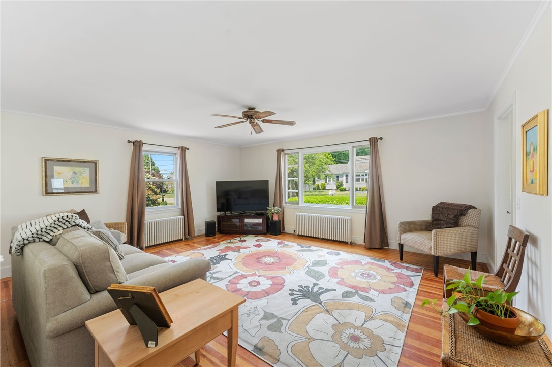 118 Beach Road Bristol, RI 02809 - Photo 5 of 24