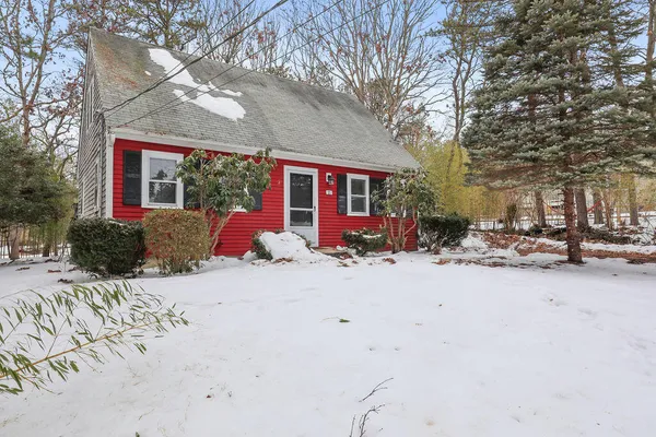 $549,000 | 11 Webquish Lane, Mashpee, MA 02649