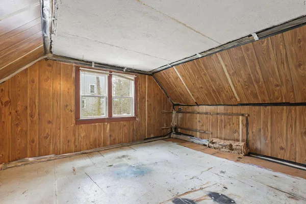 a view of a garage
