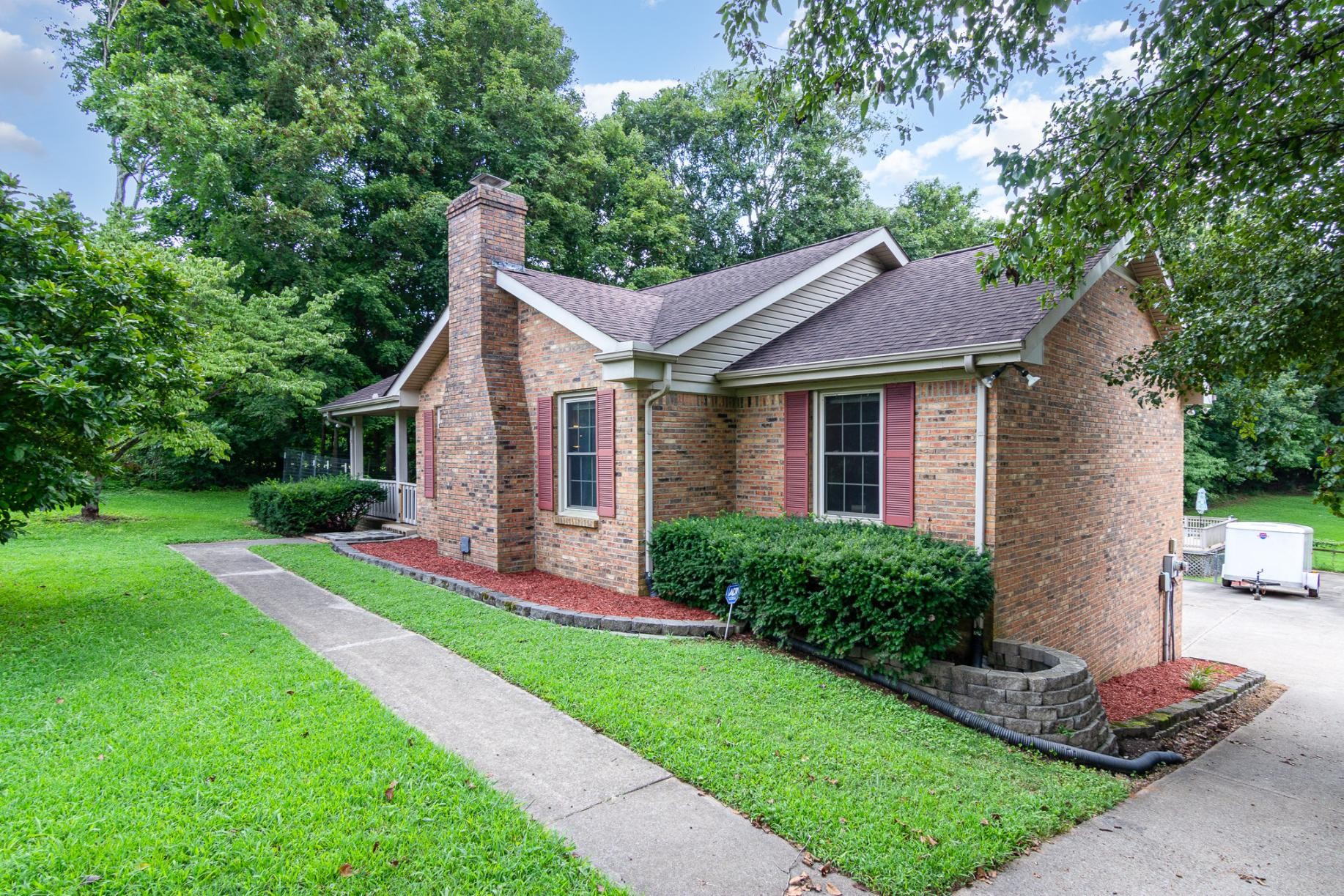 712 Rossview Road Clarksville, TN 37043 - Photo 1 of 30 Gallery Image 1