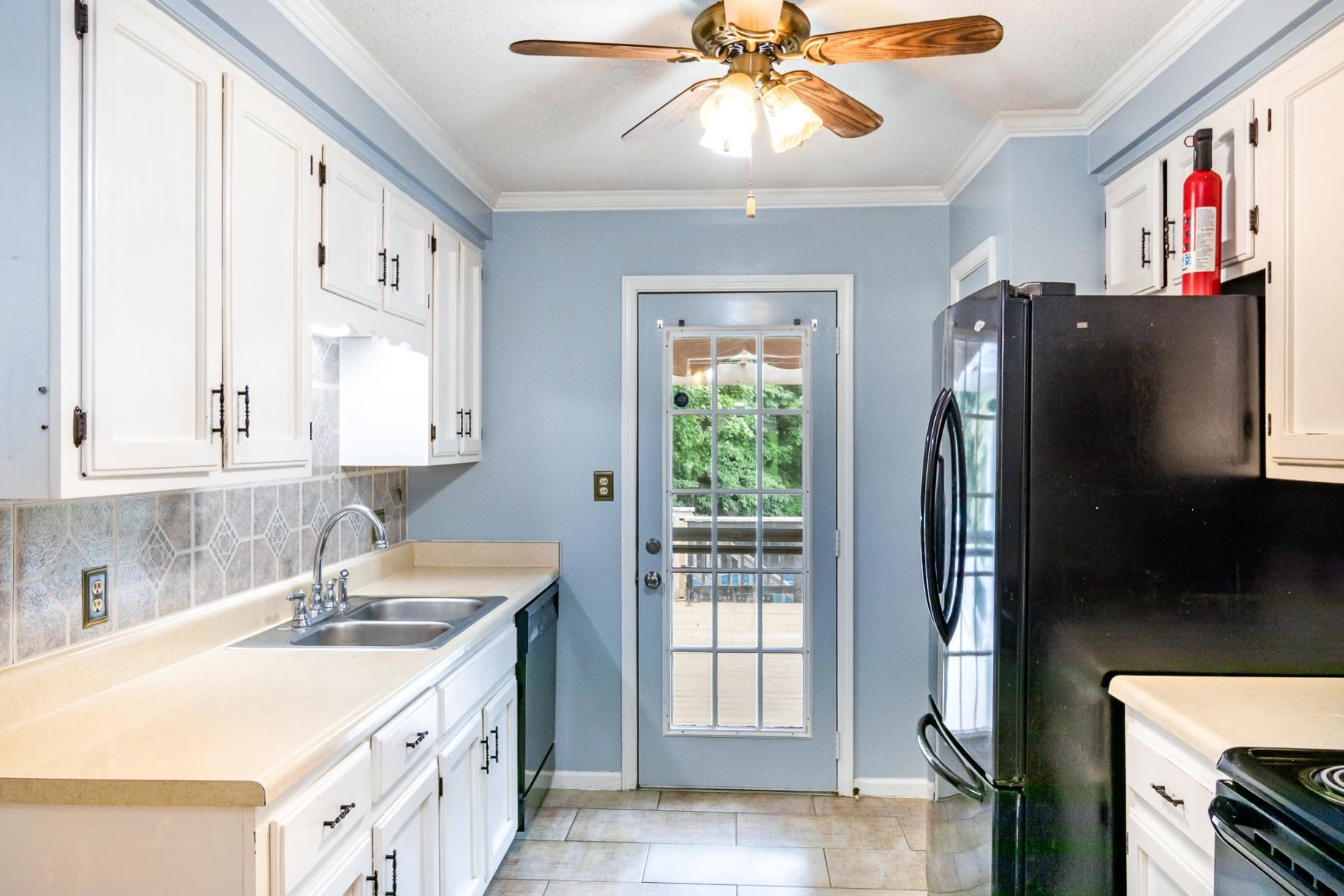 712 Rossview Road Clarksville, TN 37043 - Photo 13 of 30 Gallery Image 13