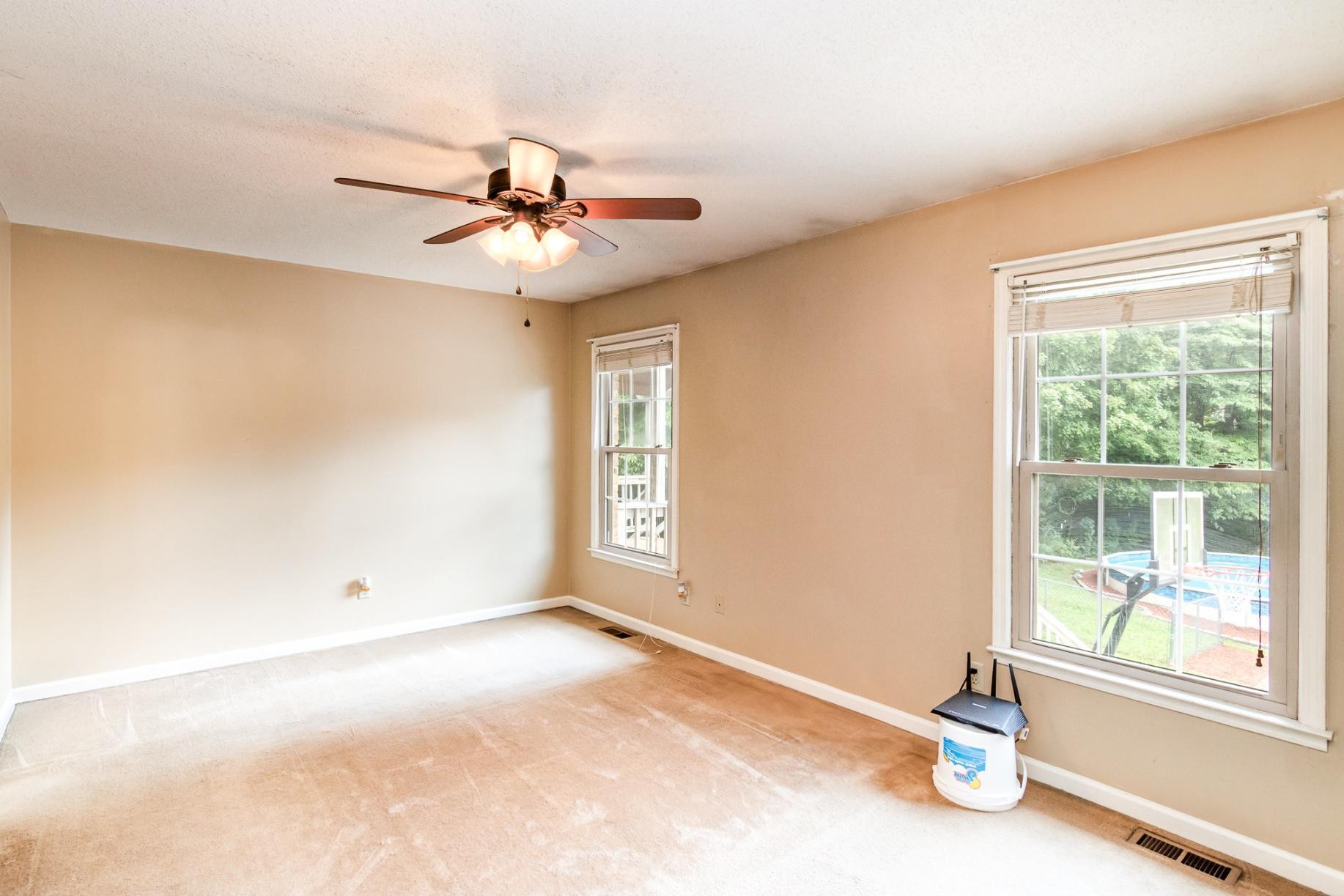 712 Rossview Road Clarksville, TN 37043 - Photo 15 of 30 Gallery Image 15