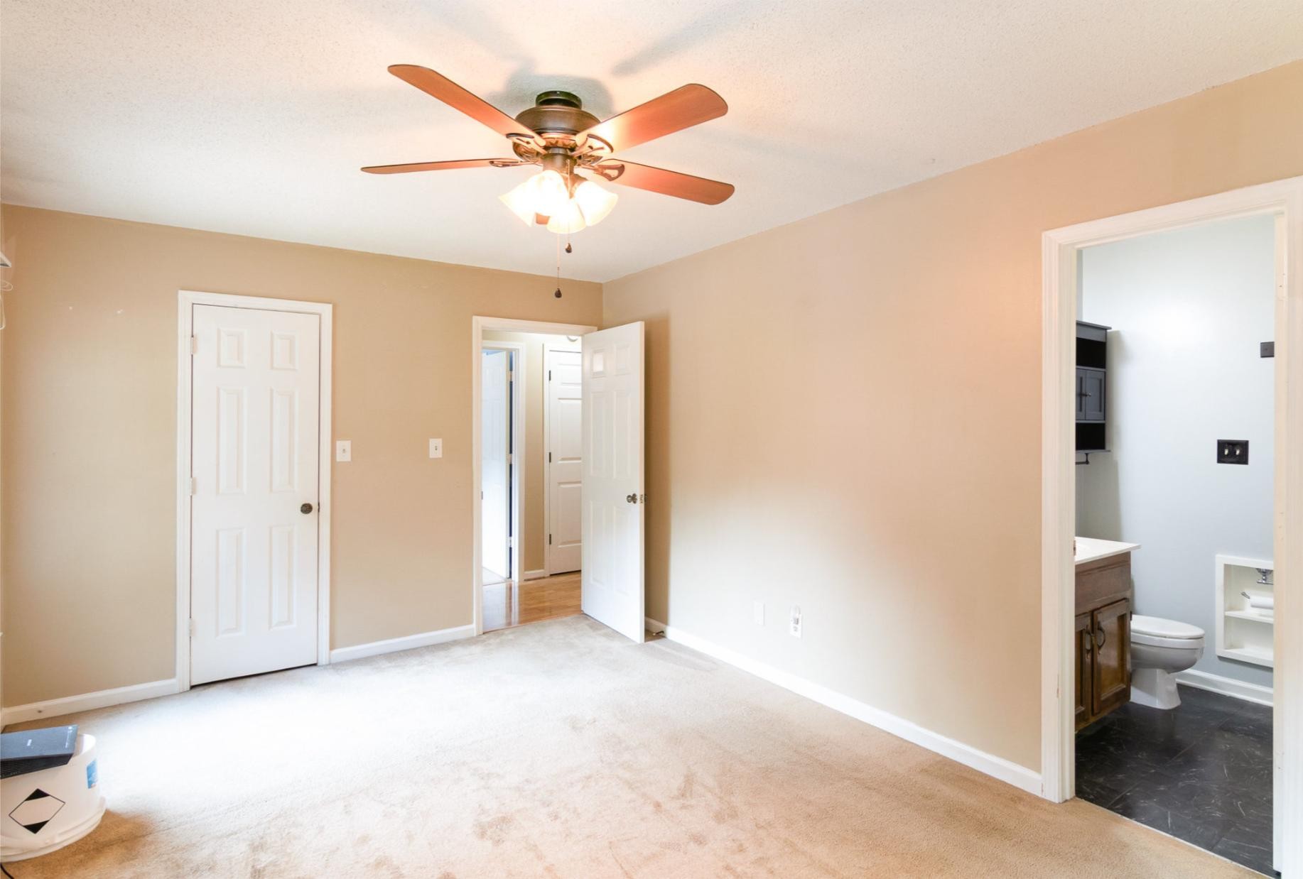 712 Rossview Road Clarksville, TN 37043 - Photo 16 of 30 Gallery Image 16