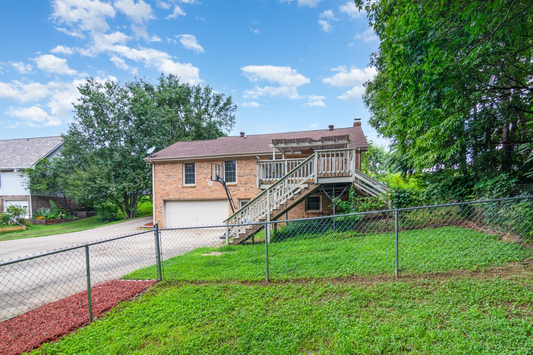 712 Rossview Road Clarksville, TN 37043 - Photo 2 of 30 Gallery Image 2