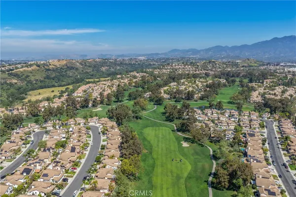 $1,549,000 | 34 Reata, Rancho Santa Margarita, CA 92688