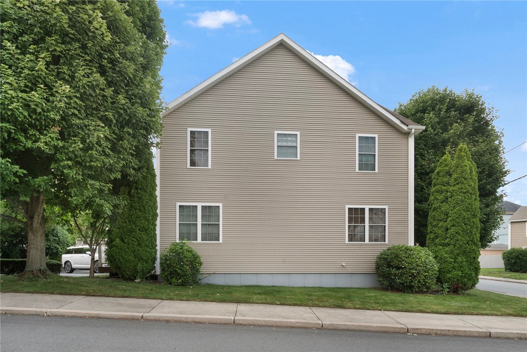 4 Unity Street Pawtucket, RI 02860 - Photo 27 of 32 Gallery Image 27