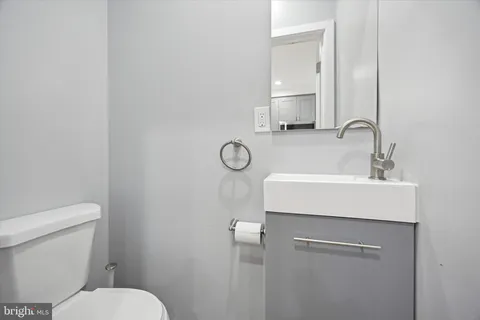 $235,000 | 2036 North Darien Street, Philadelphia, PA 19122