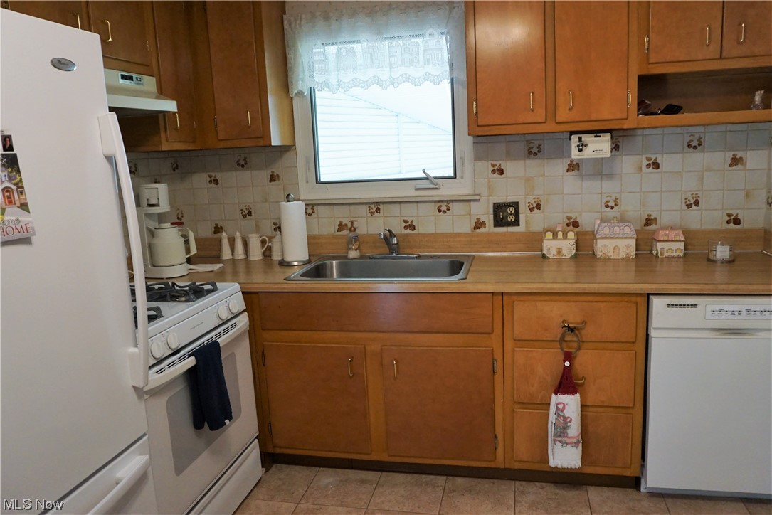 30221 Arnold Road Eastlake, OH 44095 - Photo 7 of 18