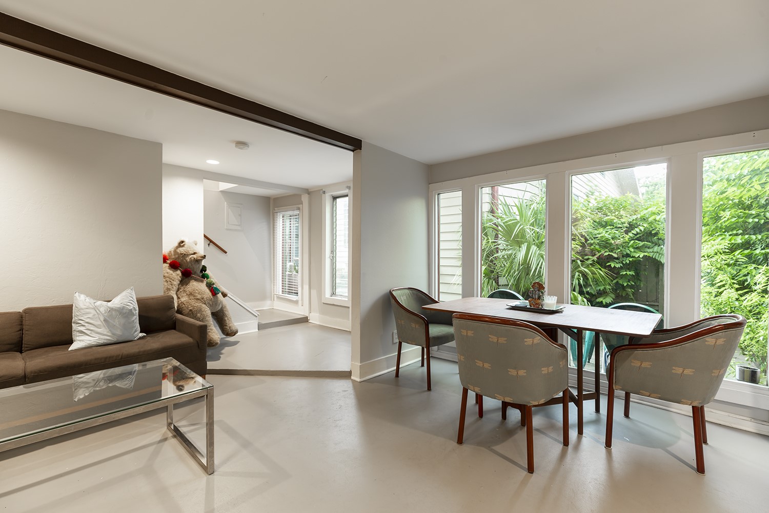 1209 Bomar Street Houston, TX 77006 - Photo 15 of 23 a living room with furniture and a large window