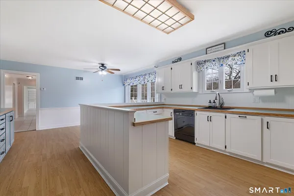 $680,000 | 1 Maple Lane, Thompson, CT 06277