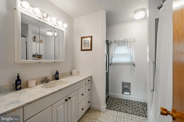 $585,000 | 115 Morgan Road, Aston, PA 19014