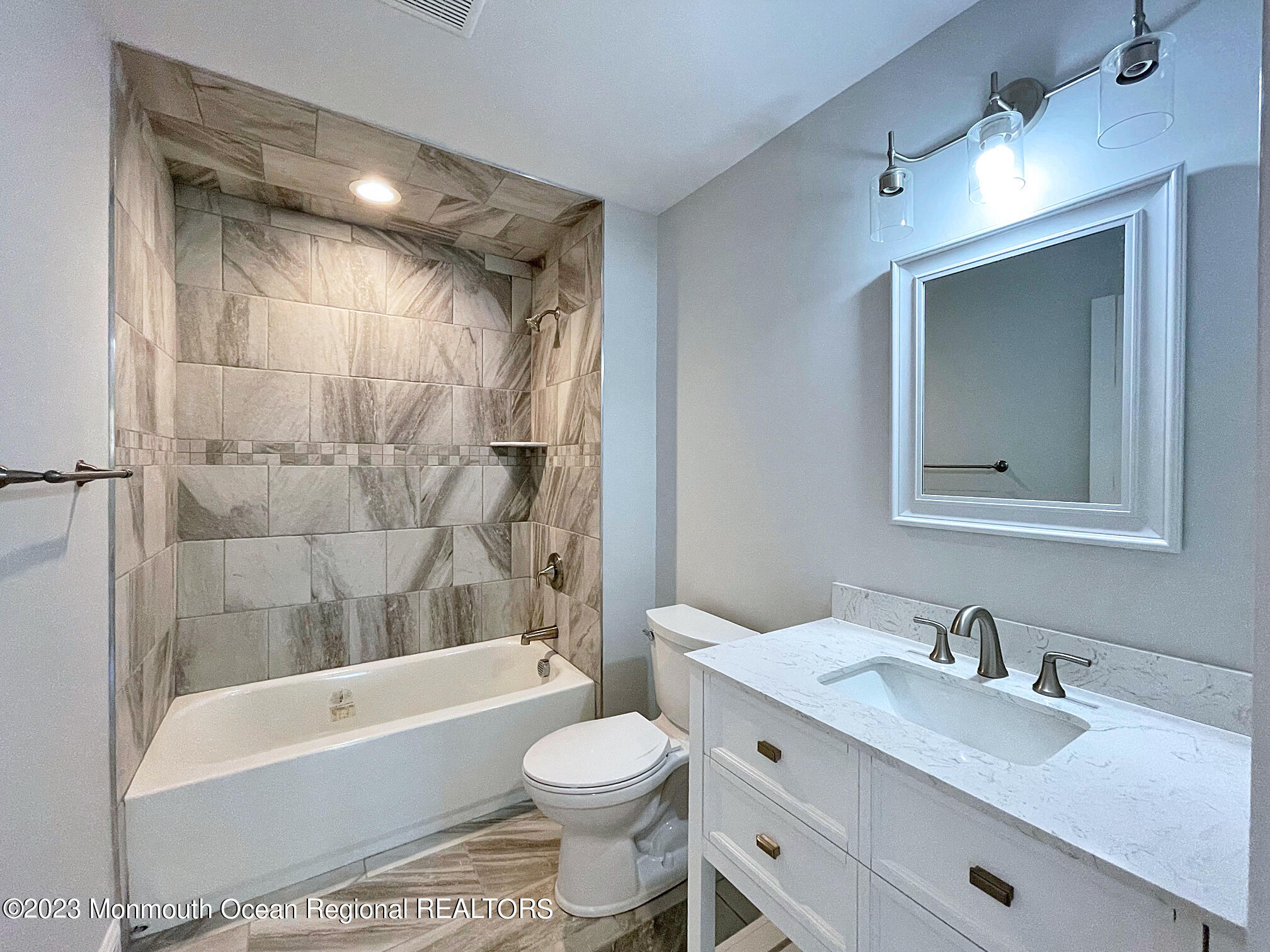 105 Princeton Road Fair Haven, NJ 07704 - Photo 38 of 40 105 s Hall Bath