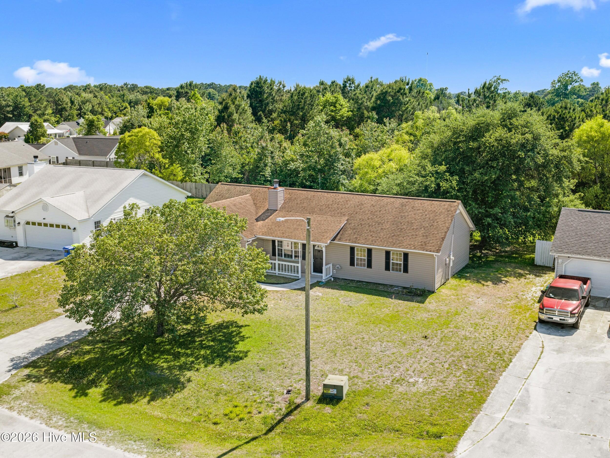 205 Inman Court Hubert, NC 28539 - Photo 43 of 50 DJI_20260518154634_0004_D