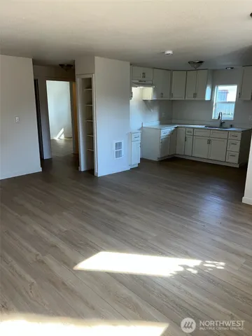 $399,950 | 915 East 52nd Street, Tacoma, WA 98404