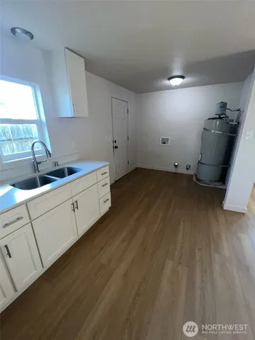 $399,950 | 915 East 52nd Street, Tacoma, WA 98404