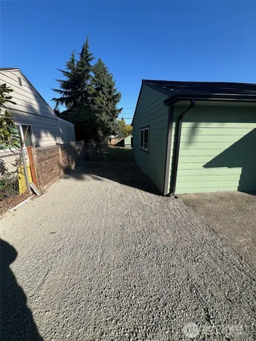 $399,950 | 915 East 52nd Street, Tacoma, WA 98404