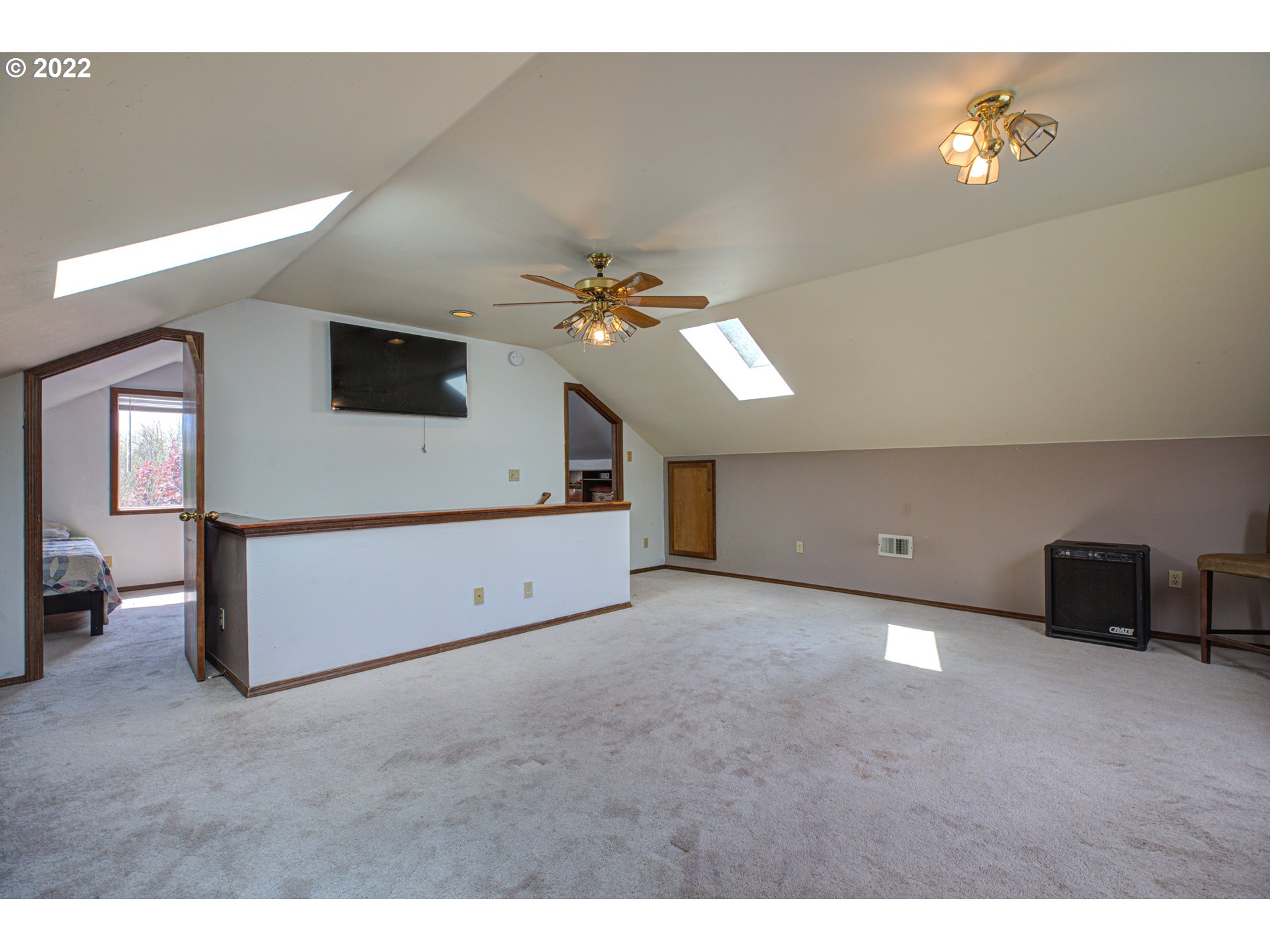 13180 Southwest Hanson Road Beaverton, OR 97008 - Photo 17 of 30 Family Room