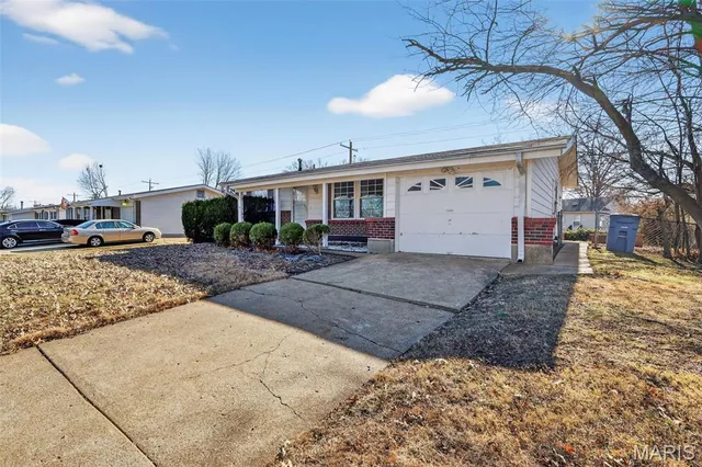 $104,900 | 1328 Coppergate Lane, St. Louis, MO 63138