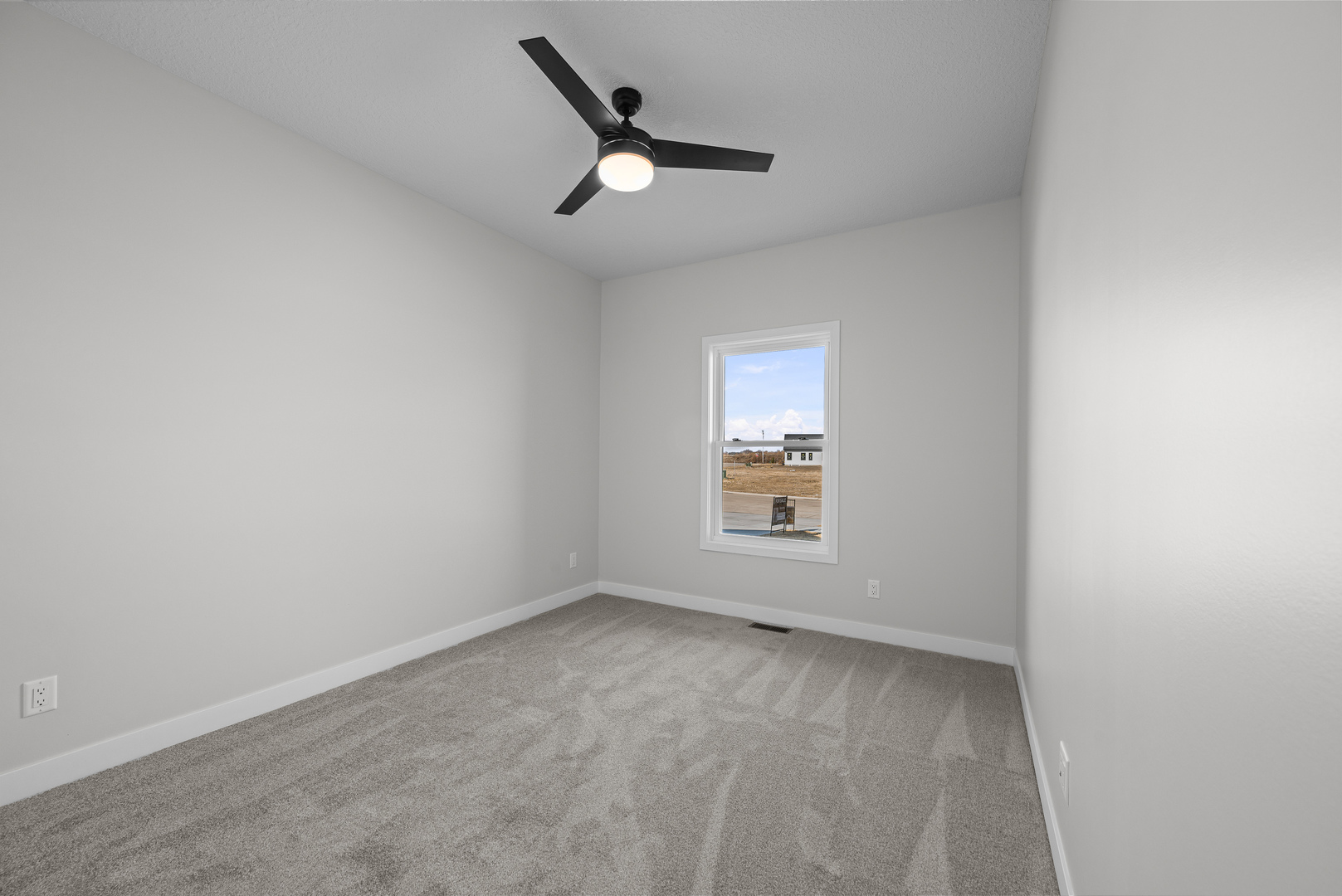 1832 Redbud Circle Eldridge, IA 52748 - Photo 28 of 35 an empty room with a window