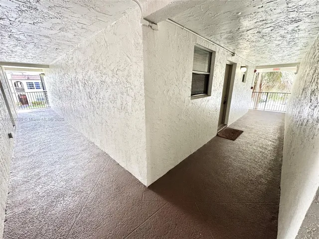 $164,900 | 2800 Riverside Drive, Unit 2011, Coral Springs, FL 33065