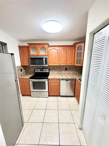 $164,900 | 2800 Riverside Drive, Unit 2011, Coral Springs, FL 33065