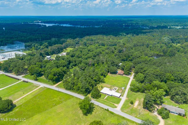 $3,200,000 | 627 Cole Road, Hattiesburg, MS 39402