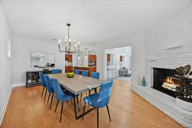 $1,100,000 | 861 Crescent Boulevard, Glen Ellyn, IL 60137