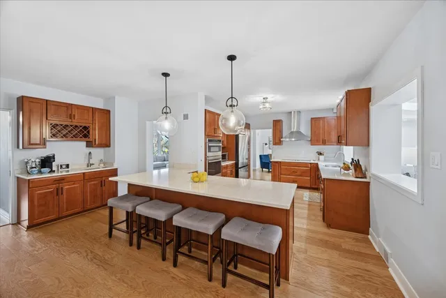 $1,100,000 | 861 Crescent Boulevard, Glen Ellyn, IL 60137